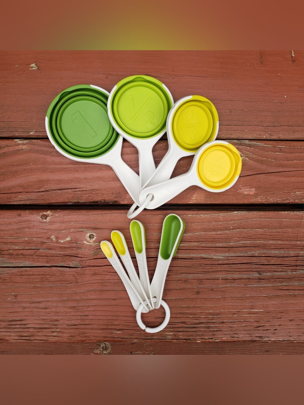 Chef’n Measuring Set (4) Collapsible Measuring Cups & (4) Measuring Spoons -USED